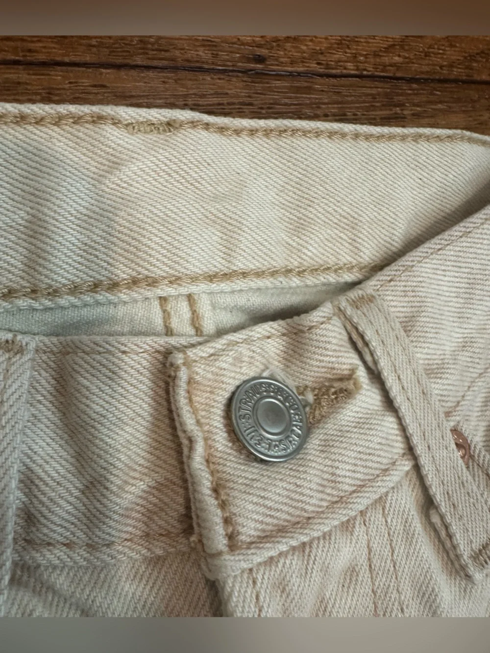 Women Levi's Off-White Straight Leg Jeans